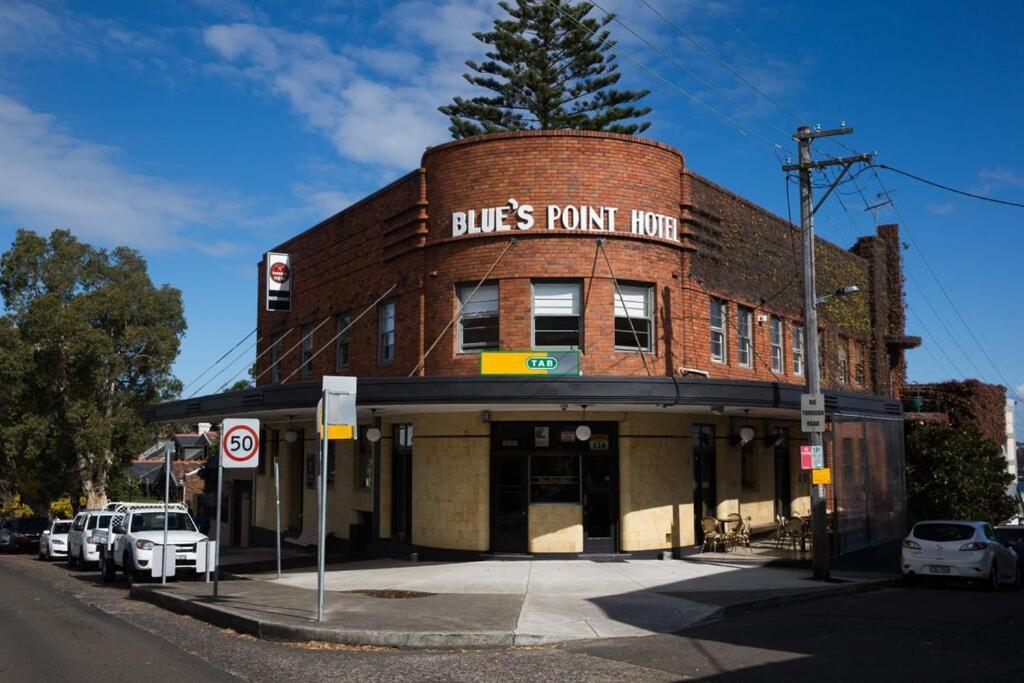 Blues Point Hotel Sydney Exterior photo